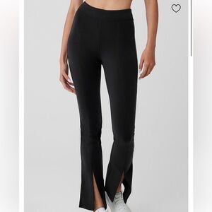 alo Flutter Leggings